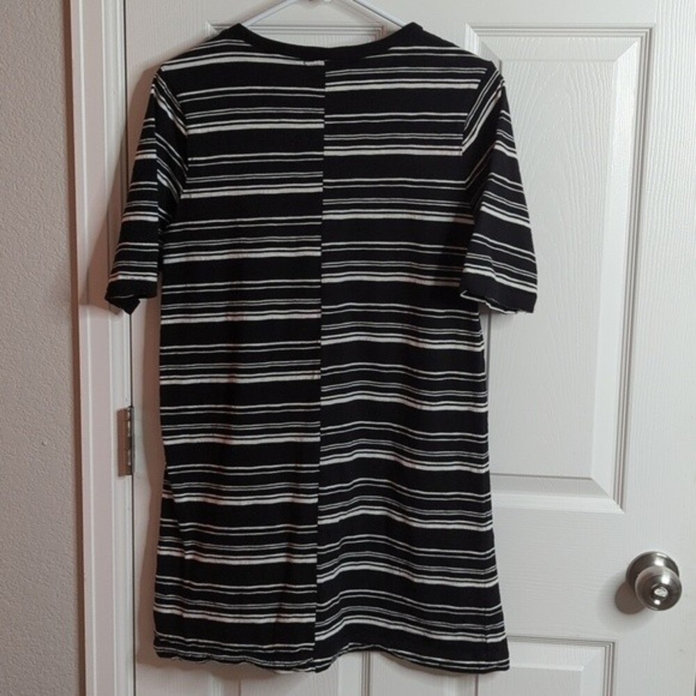 Vans Tee Shirt Style Dress Black and White size M - Picture 2 of 4